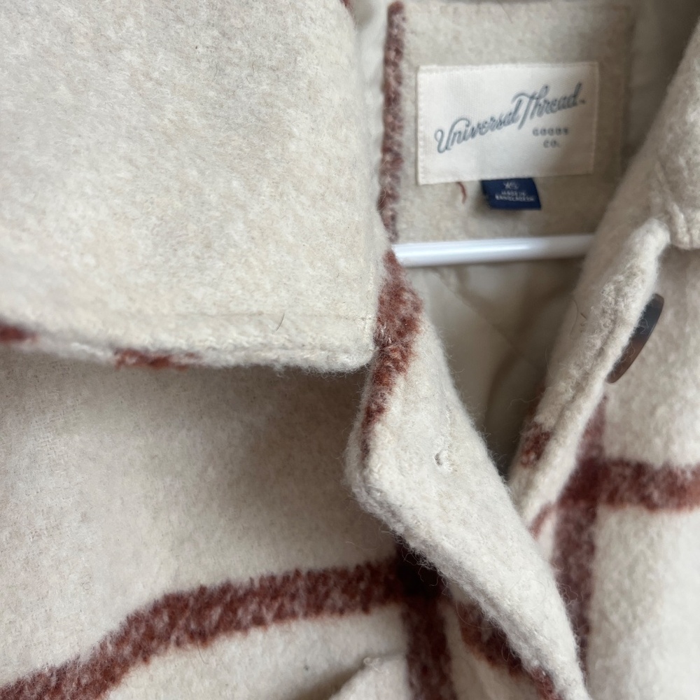 Universal Thread Oversized Quilted Shacket - image 5